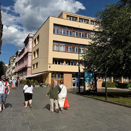 Golden * سراييفو