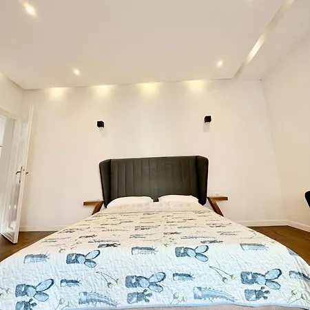 Hotel apartamentowy Golden *